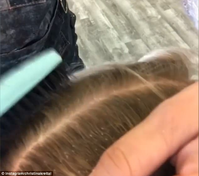 How to Exfoliate Your Scalp This Winter to Avoid Flake Formation How to Exfoliate Your Scalp This Winter to Avoid Flake Formation