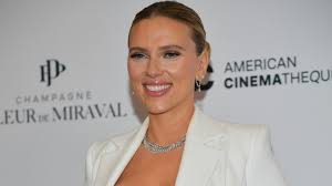 Scarlet Johansson Biography, Net Worth, Age, Height, Family, Moves, Awards, Relationship,& more details. Scarlet Johansson Biography, Net Worth, Age, Height, Family, Moves, Awards, Relationship,& more details.